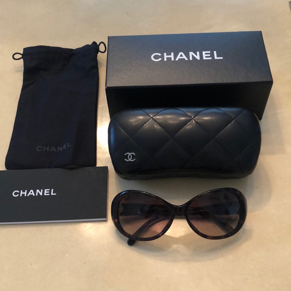 Gorgeous Authentic Chanel Sun Glasses